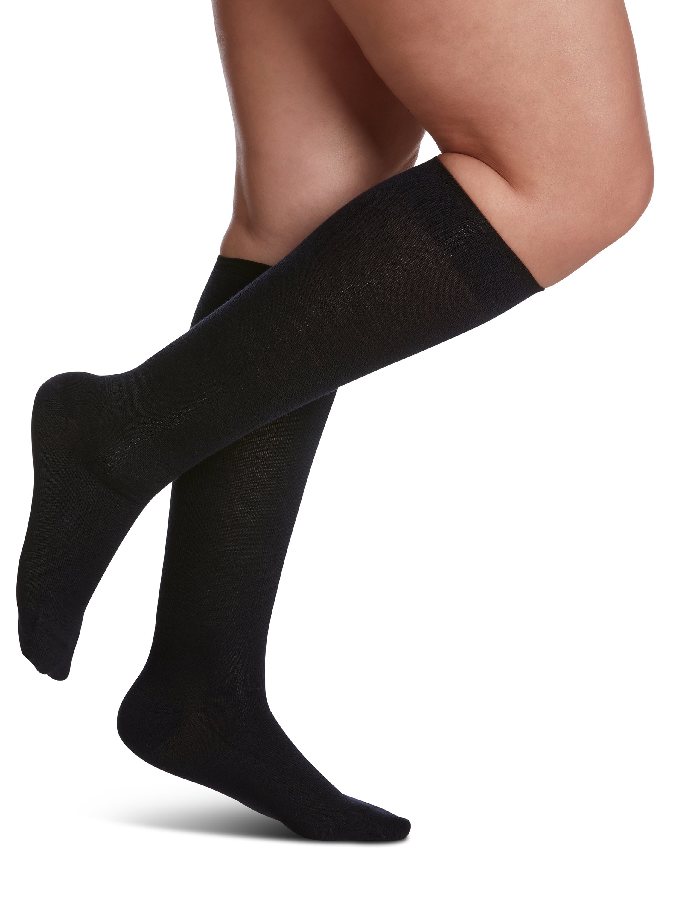 Sigvaris Women's All-Season Merino Wool Calf 15-20mmHg Closed